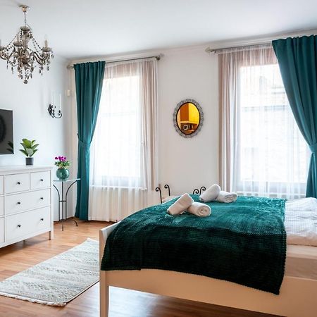 Romantic Studio Secret Garden 布达佩斯 外观 照片