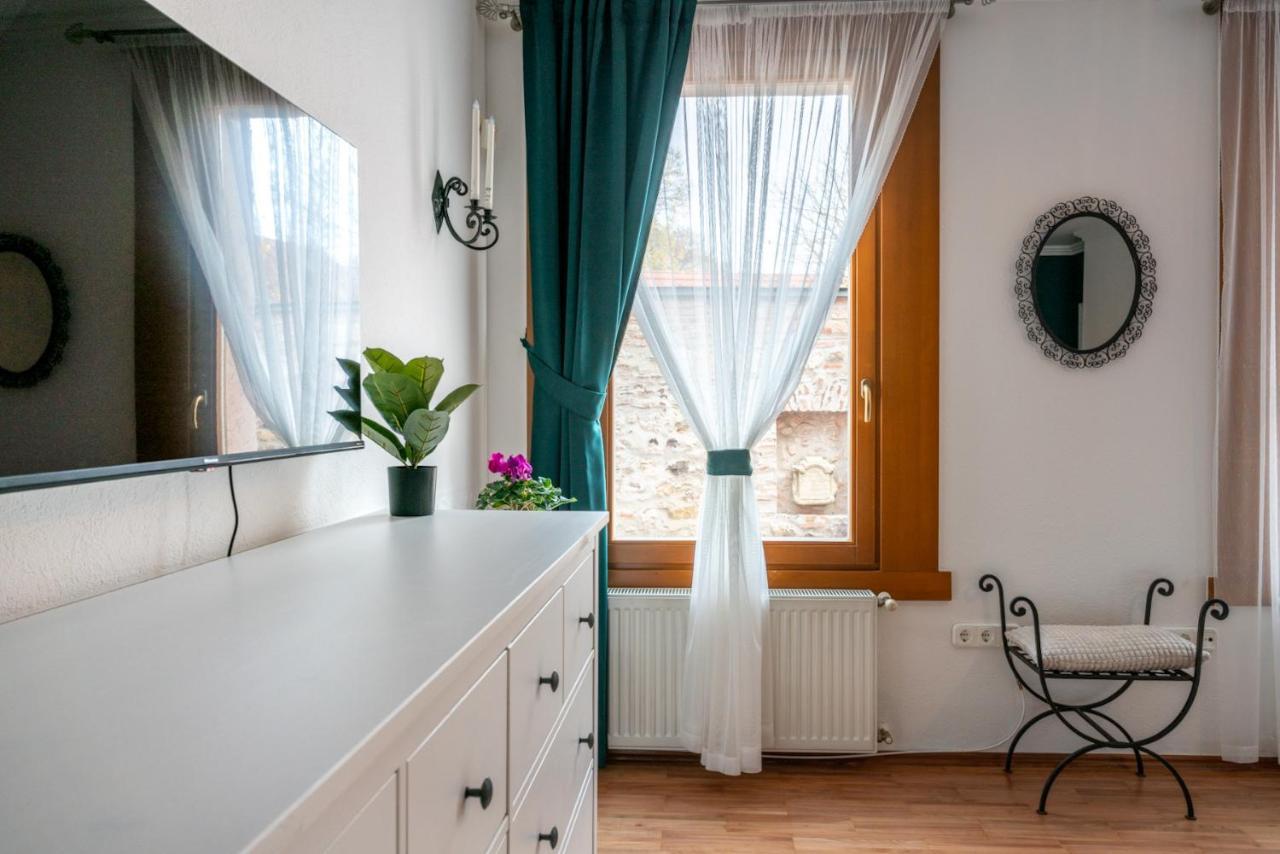 Romantic Studio Secret Garden 布达佩斯 外观 照片